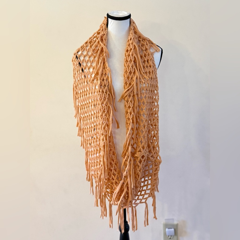 Peach crochet shawl or wrap with fringe - Picture 2 of 3